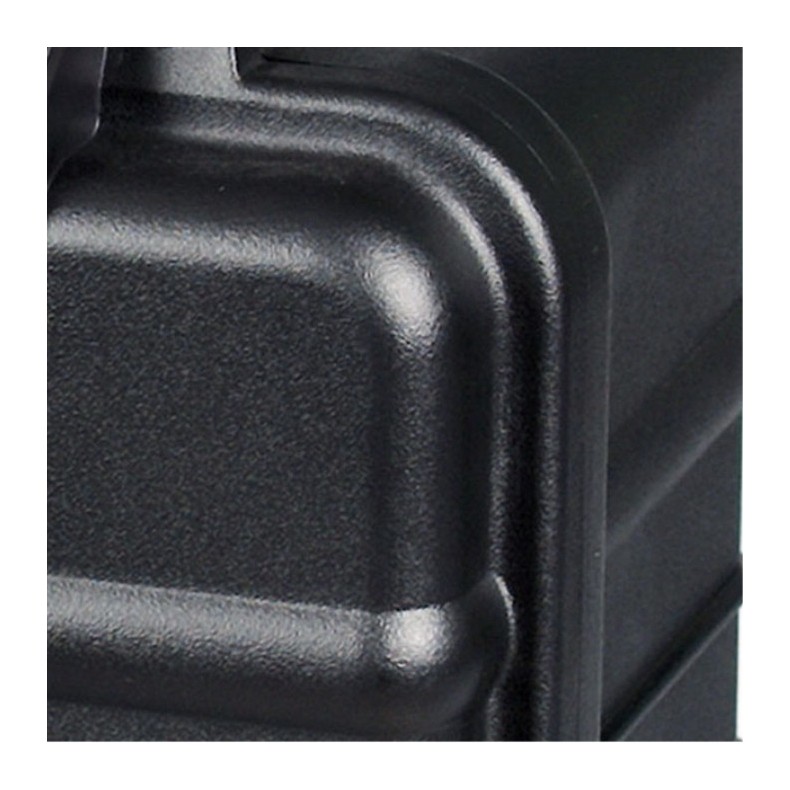 Waterproof case, foam lining Vanguard...