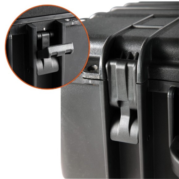 Nearly indestructible sealed safety case Vanguard Supreme 46F