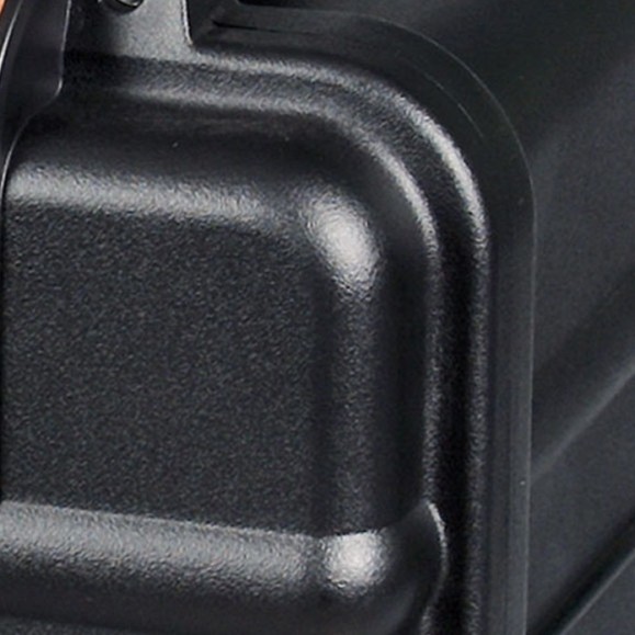 Nearly indestructible sealed safety case Vanguard Supreme 46F