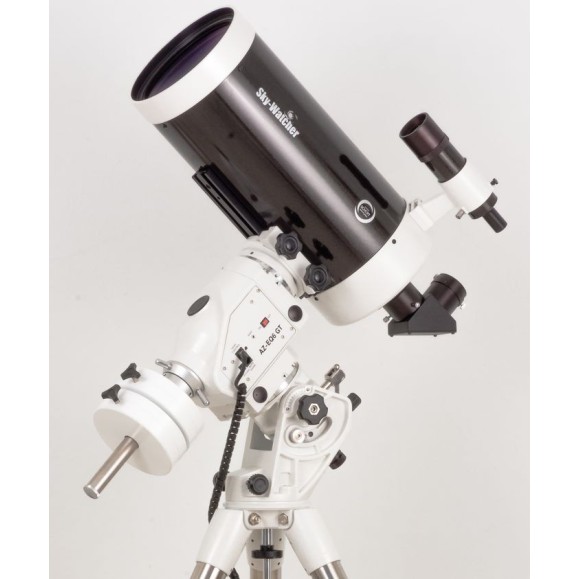Maksutov-Cassegrain SkyWatcher 180/2700mm telescope with AZEQ6 Pro GoTo mount