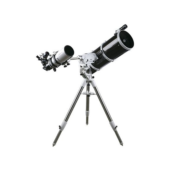 Sky-Watcher Esprit 120ED Pro triplet apochromatic refractor telescope on AZ-EQ6 Pro Go-To