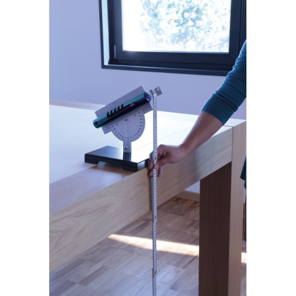 Study of parabolic motion OPTIKA SCIENCE