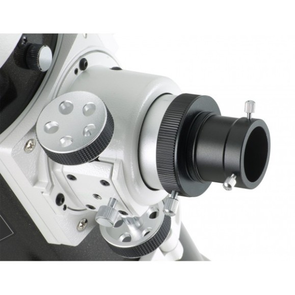 Newton SkyWatcher 200/1000 mm telescope with NEQ5 mount