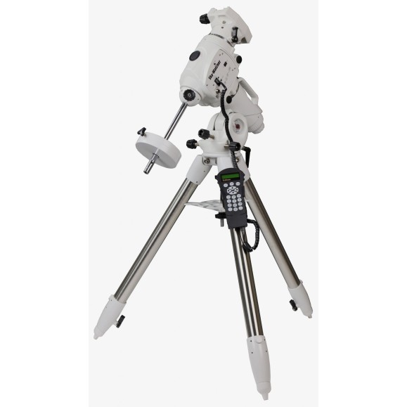 Sky-Watcher Esprit 80ED Pro apochromatic refractor telescope with EQ6-R