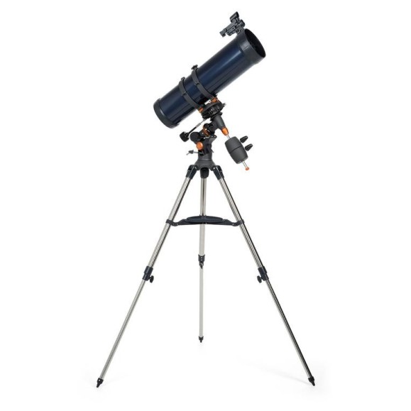 Telescope Celestron AstroMaster 130 EQ with booklet for learning to use telescope