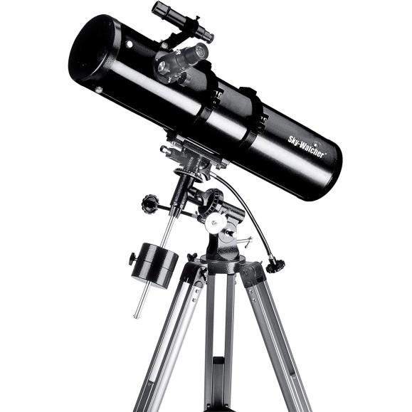 Newton Reflector Telescope Skywatcher 130/900 EQ2 with booklet to learn how to use telescope