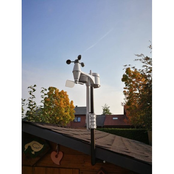 BRESSER Comfort 5-in-1 weather center black display