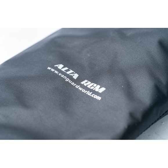 Rain cover Vanguard Alta RCM for camera, Size M