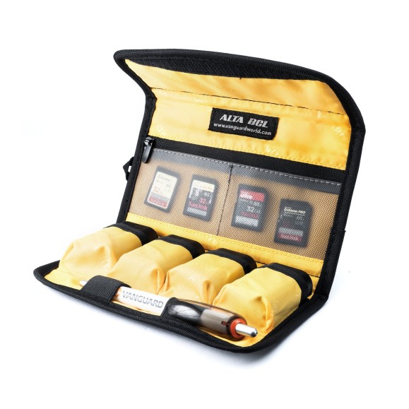 Case Vanguard Alta BCL for 4 batteries, memories and 2 filters