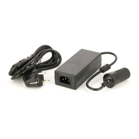 Mains transformer with cigarette lighter socket Skywatcher 13,7V 4A