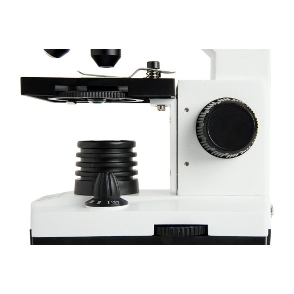 CELESTRON Labs M400 Universal Multi-Plug Microscope