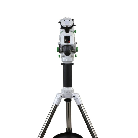 Equatorial mount Skywatcher Star Adventurer GTi with tripod