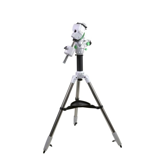 Equatorial mount Skywatcher Star Adventurer GTi with tripod