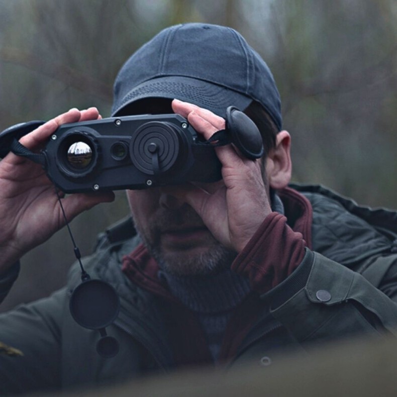 Binoculars with thermal camera... Binoculars with thermal camera...