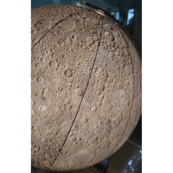 Columbus moon globe 34cm