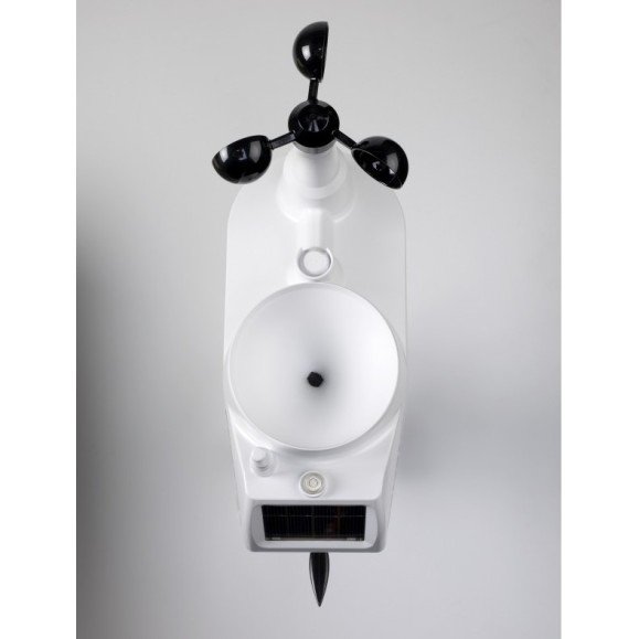 Davis Vantage Vue Weather Station with weatherLink console