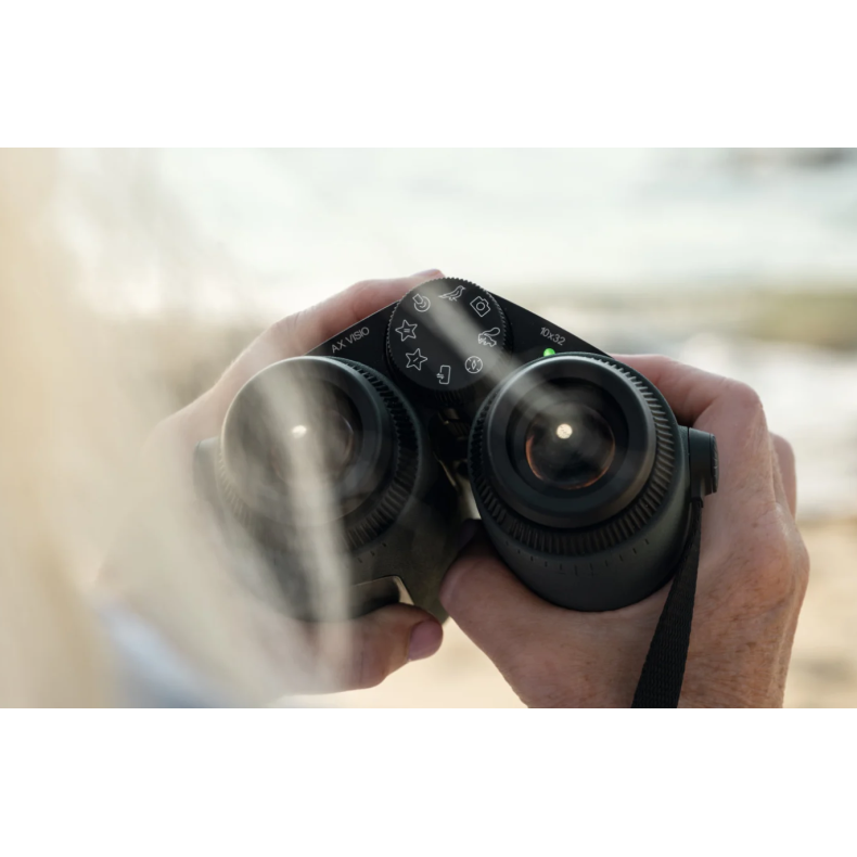 Binoculars Swarovski with artificial... Binoculars Swarovski with artificial...