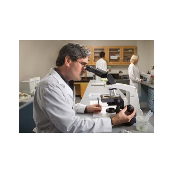 Triocular biological microscope LABOMED LX-500