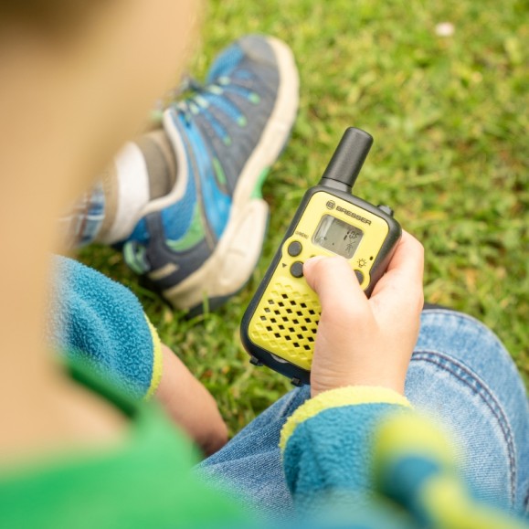Set of 2 BRESSER JUNIOR walkie-talkies with long range up to 6 km and lime color hands-free function
